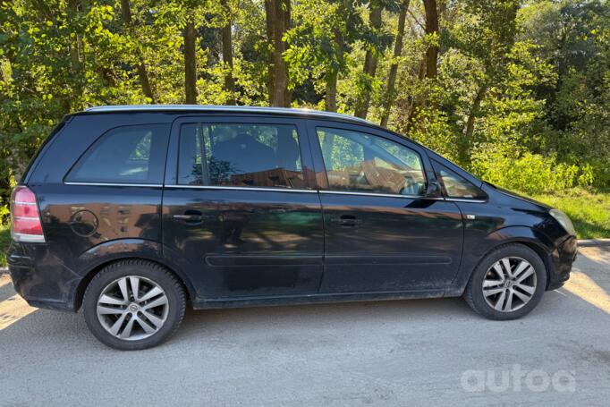 Opel Zafira B Minivan 5-doors