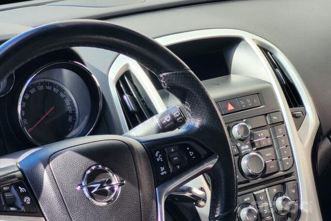 Opel Astra J [restyling] GTC hatchback 3-doors