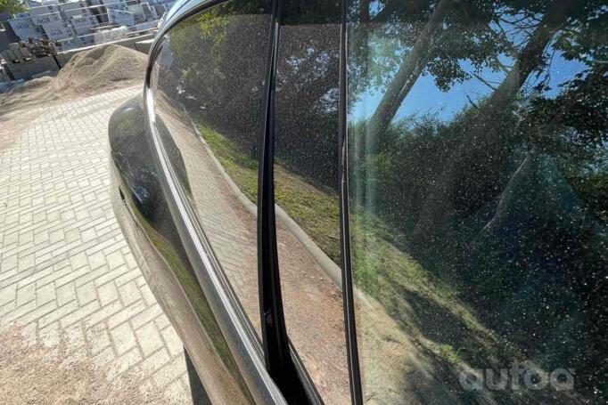Tesla Model S 1 generation Liftback
