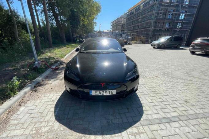 Tesla Model S 1 generation Liftback