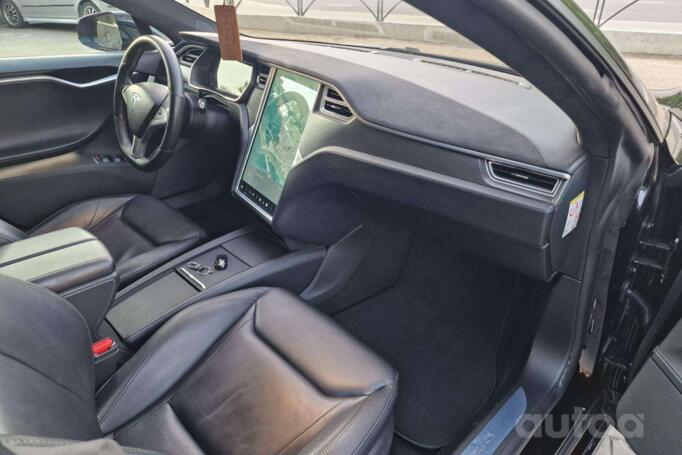 Tesla Model S 1 generation Liftback
