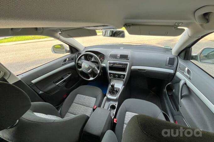 Skoda Octavia 2 generation [restyling] Combi wagon 5-doors