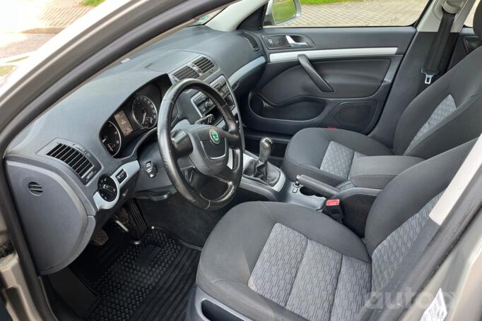 Skoda Octavia 2 generation [restyling] Combi wagon 5-doors