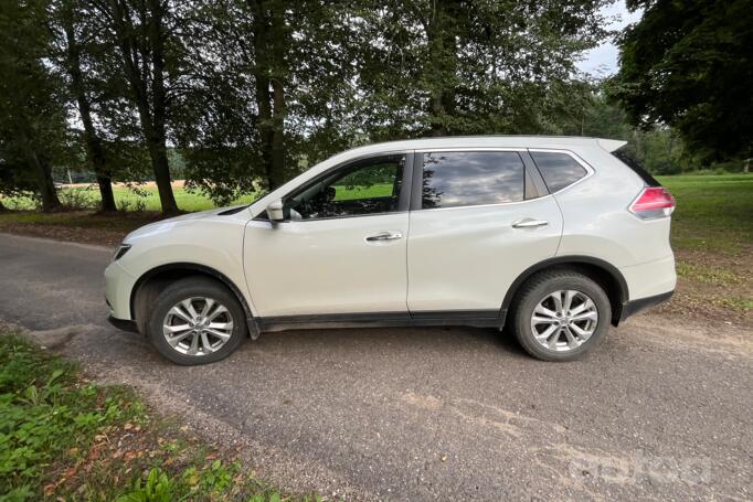 Nissan X-Trail T32 Crossover