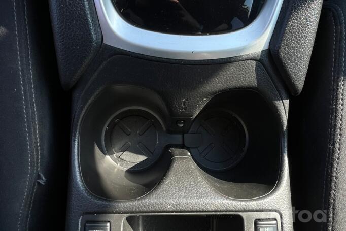 Nissan X-Trail T32 Crossover