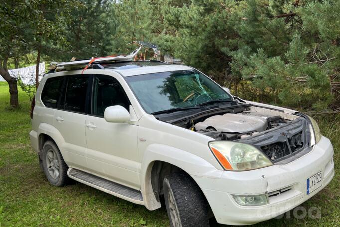 Lexus GX 1 generation SUV