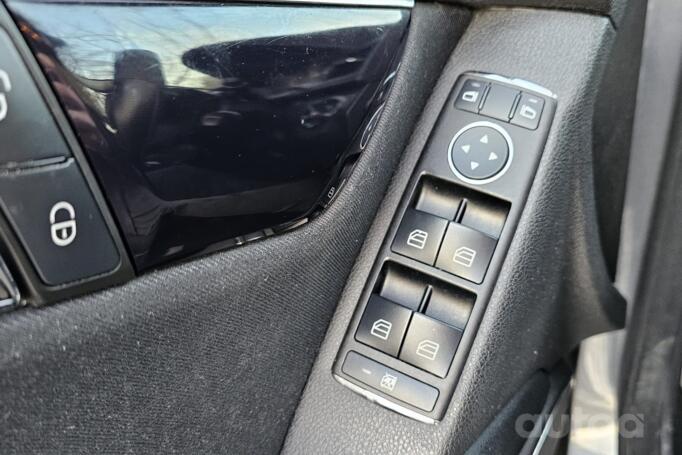 Mercedes-Benz C-Class W204/S204 wagon 5-doors