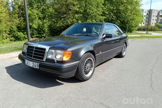 Mercedes-Benz W124 1 generation