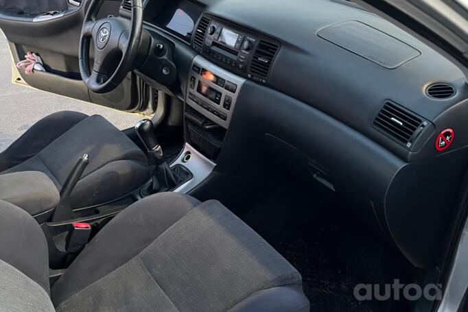 Toyota Corolla E120 Hatchback 5-doors