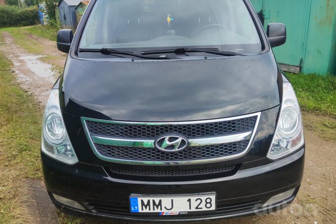 Hyundai H-1 Grand Starex Minivan