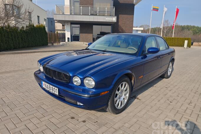 Jaguar XJ 3 generation (X350/X358)