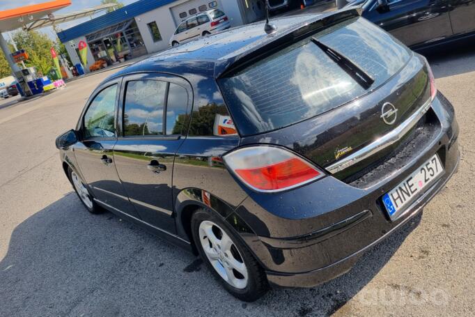 Opel Astra H [restyling]