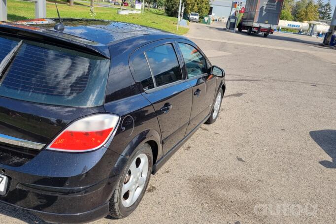 Opel Astra H [restyling]
