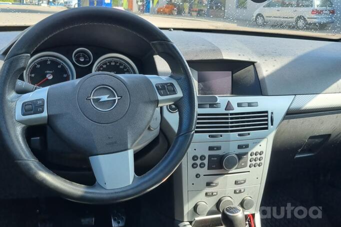 Opel Astra H [restyling]