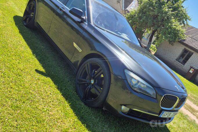 BMW 7 Series F01/F02 Sedan