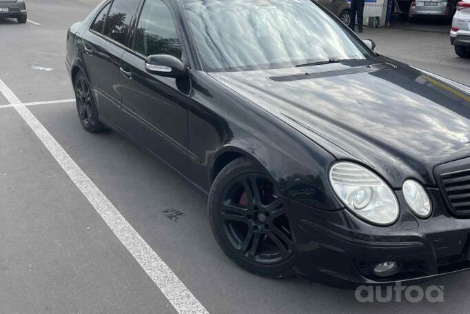 Mercedes-Benz E-Class W211 Sedan