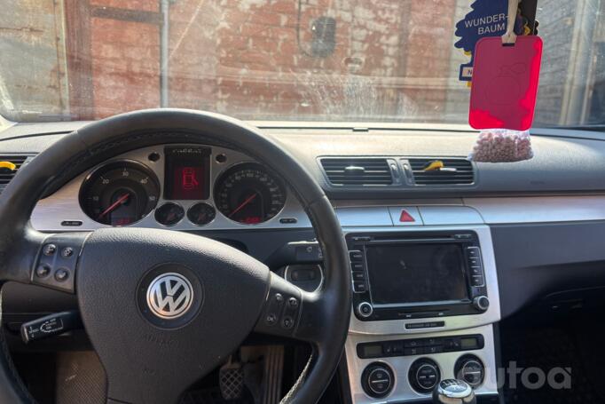 Volkswagen Passat B6 wagon 5-doors