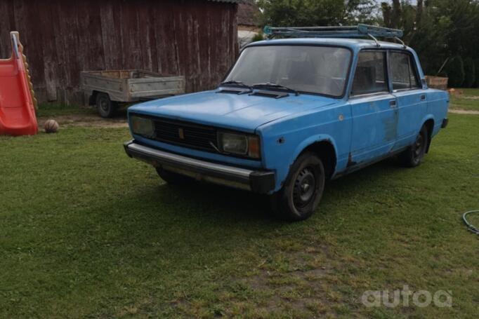 VAZ (Lada) 2105 1 generation Sedan
