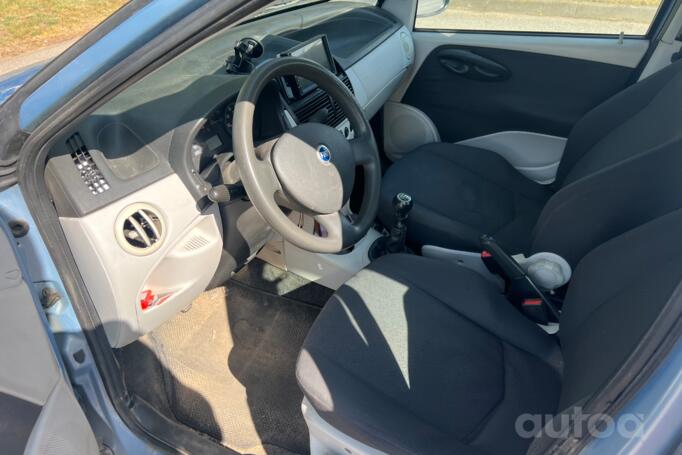 Fiat Punto 2 generation [restyling] Hatchback 5-doors