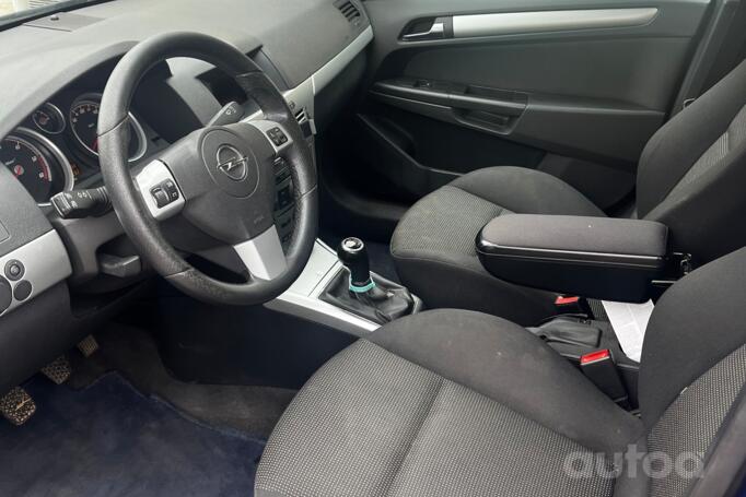 Opel Astra H [restyling]