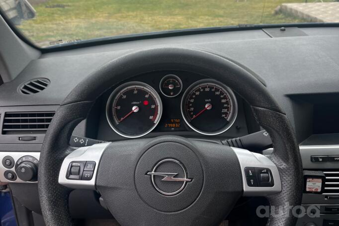 Opel Astra H [restyling]