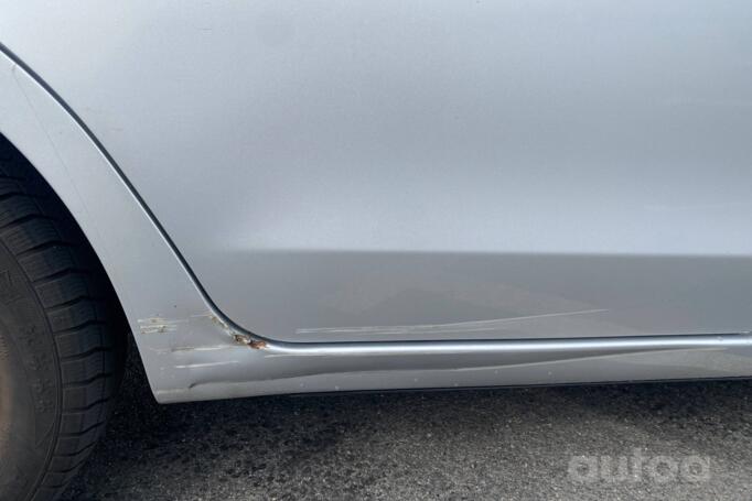 Toyota Yaris XP130 [2th restyling] Hatchback