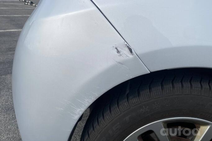 Toyota Yaris XP130 [2th restyling] Hatchback