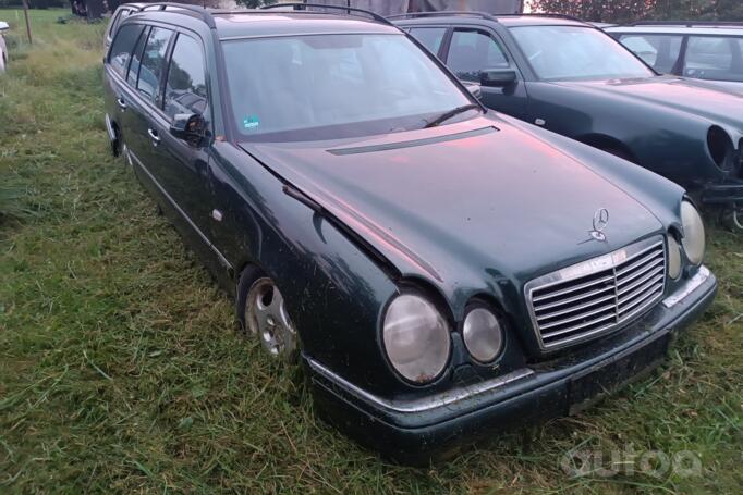 Mercedes-Benz E-Class W210 wagon 5-doors
