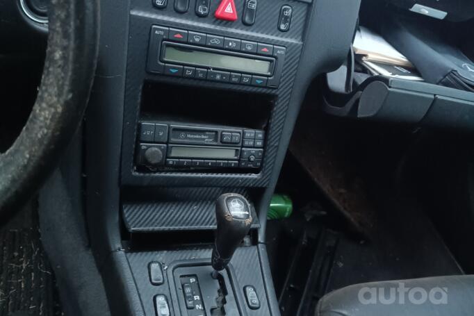 Mercedes-Benz E-Class W210 wagon 5-doors