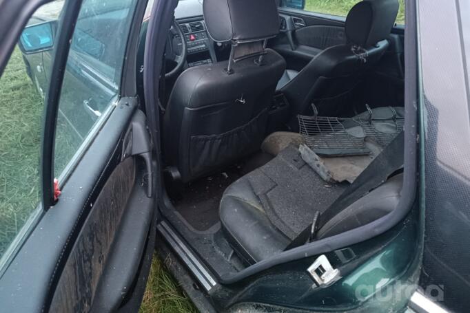 Mercedes-Benz E-Class W210 wagon 5-doors