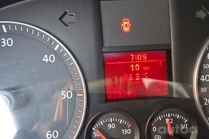 Volkswagen Touran 1 generation Minivan