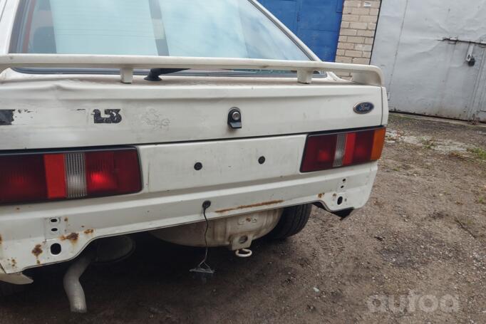 Ford Escort 4 generation Hatchback 5-doors