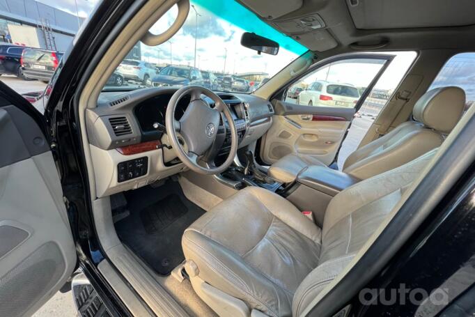 Toyota Land Cruiser 100 Series [2th restyling]