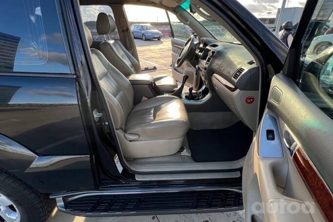 Toyota Land Cruiser 100 Series [2th restyling]