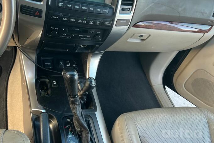 Toyota Land Cruiser 100 Series [2th restyling]