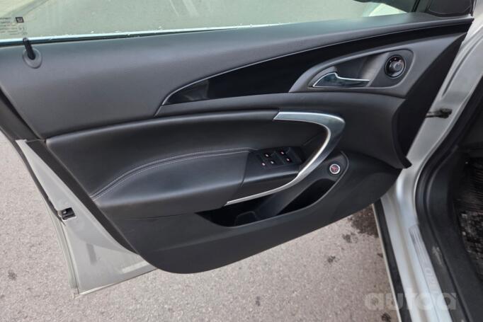 Opel Insignia A Sports Tourer OPC wagon 5-doors