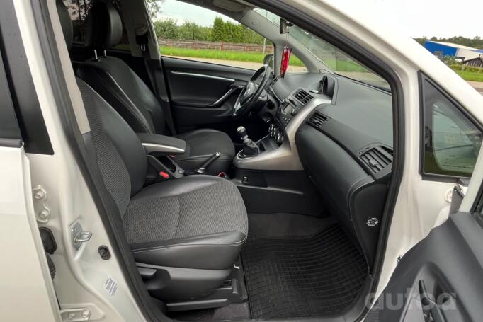 Toyota Verso 1 generation [restyling] Minivan