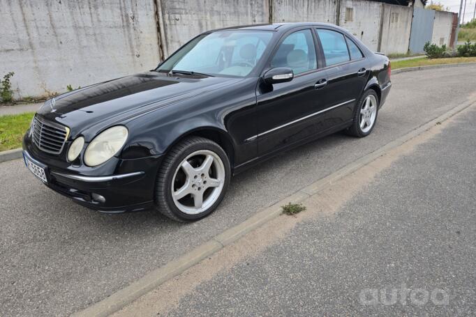 Mercedes-Benz E-Class W211 Sedan