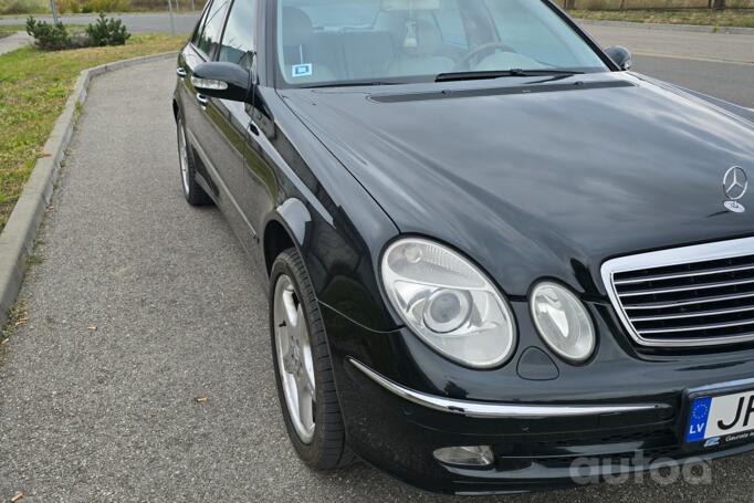 Mercedes-Benz E-Class W211 Sedan