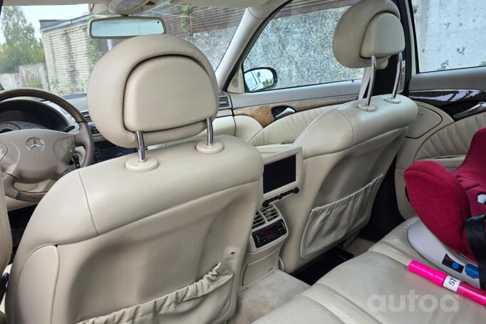 Mercedes-Benz E-Class W211 Sedan