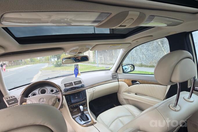 Mercedes-Benz E-Class W211 Sedan