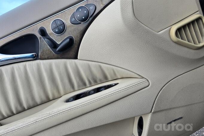 Mercedes-Benz E-Class W211 Sedan