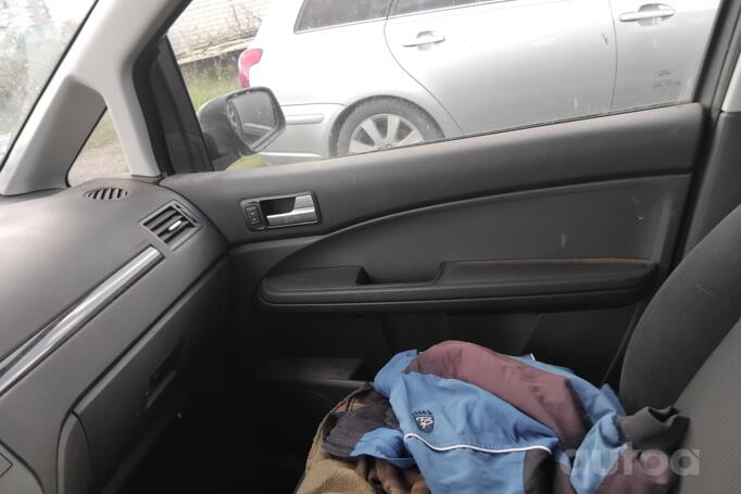 Ford Focus 1 generation Hatchback 5-doors