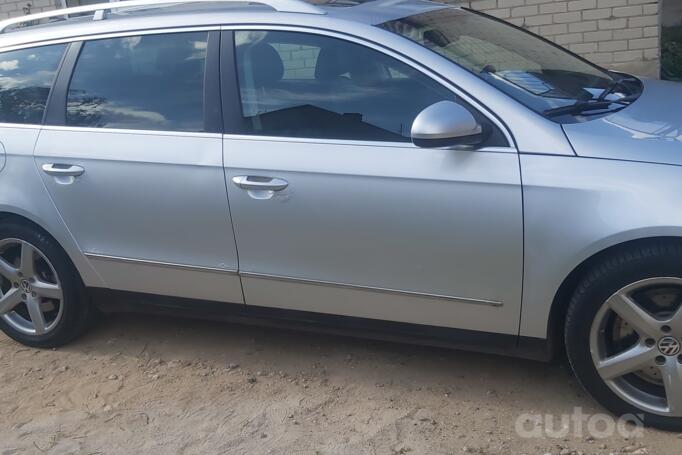 Volkswagen Passat B6 wagon 5-doors