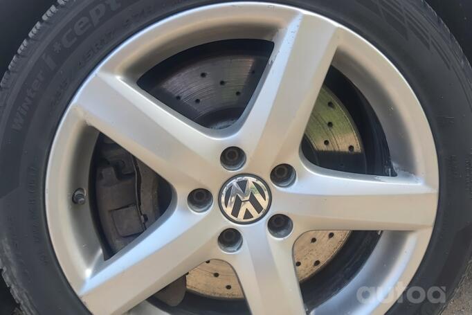 Volkswagen Passat B6 wagon 5-doors