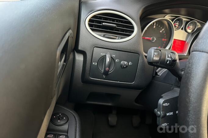 Ford Focus 2 generation [restyling] Hatchback 5-doors