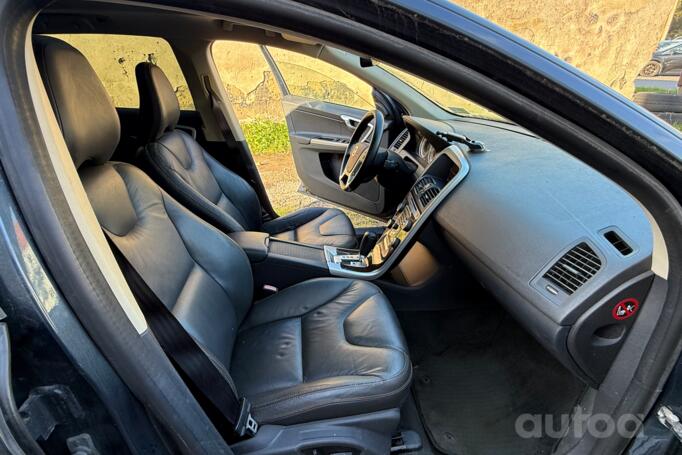 Volvo XC60 1 generation Crossover