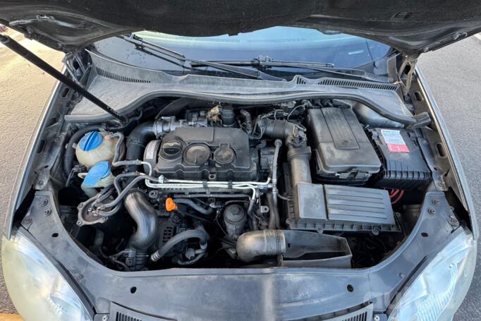 Volkswagen Jetta 5 generation Sedan 4-doors