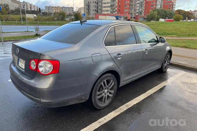 Volkswagen Jetta 5 generation Sedan 4-doors