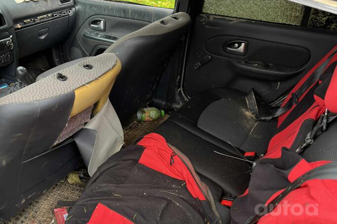 Renault Clio 3 generation Hatchback 5-doors